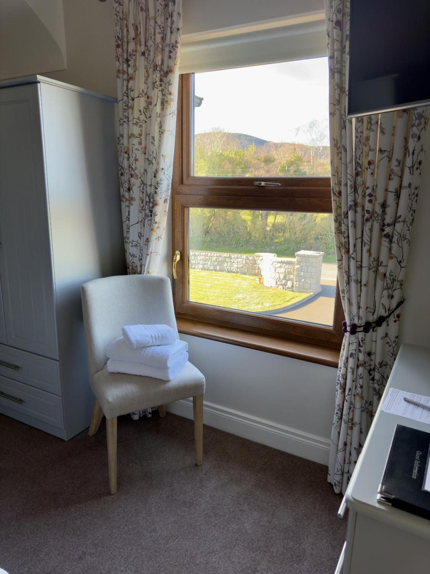 Mourne Country House Bed And Breakfast Kilkeel Rum bild